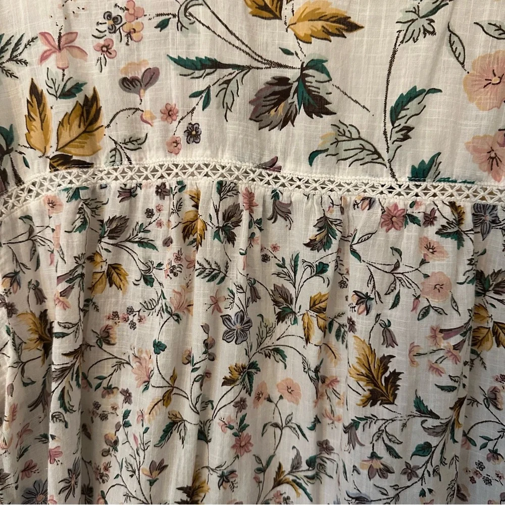⭐️ Anthropologie Floral Blouse in Cream and Multicolor - Picture 8 of 8